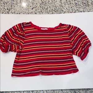 ⭐️Cute crop top⭐️